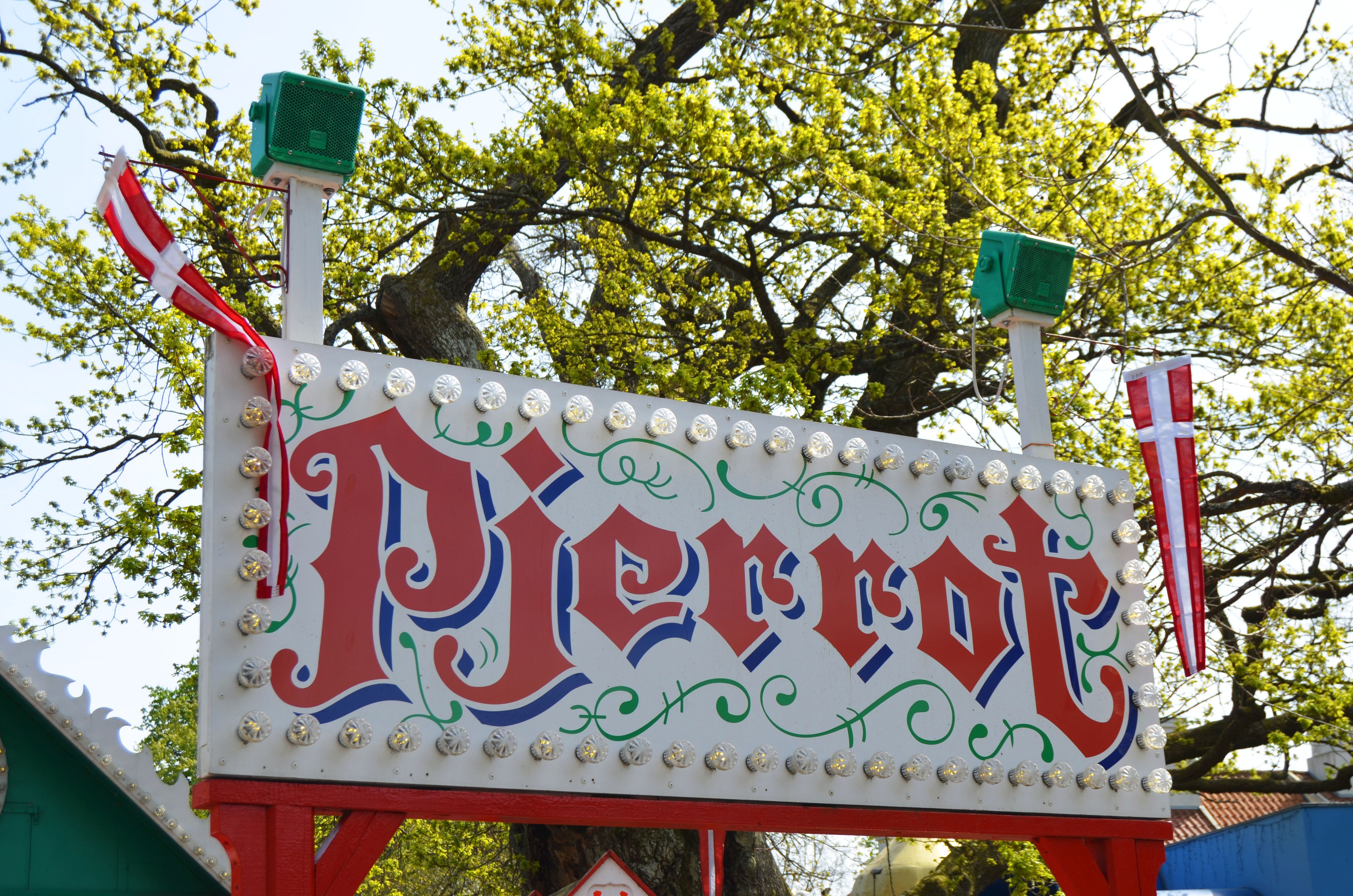 A sign of the popular and famous pjerrot